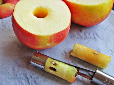 Zdjęcie - Jabłka zapiekane z sosem waniliowym - Przepisy kulinarne ze zdjęciami