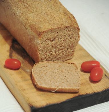Zdjęcie - Chleb razowy pomidorowy z chilli - Przepisy kulinarne ze zdjęciami