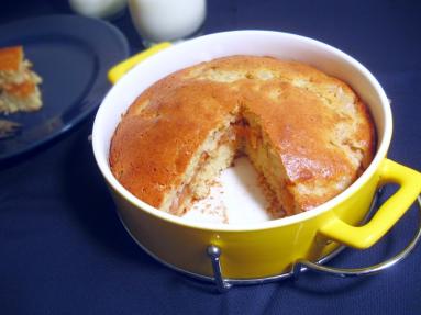 Zdjęcie - Szybkie ciasto biszkoptowe z musem jabłkowym - Przepisy kulinarne ze zdjęciami