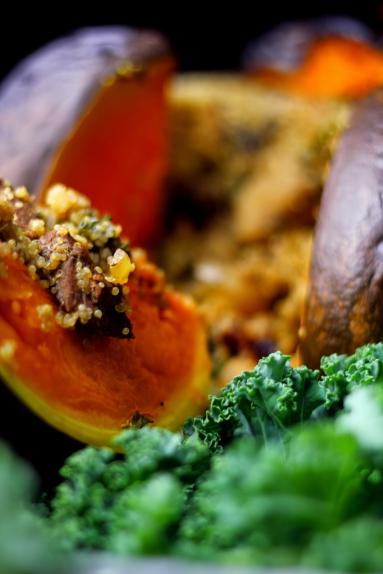 Zdjęcie - Jesienny gulasz w dyni - Przepisy kulinarne ze zdjęciami