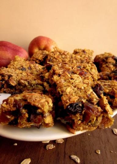 Zdjęcie - Kasztanowe batoniki musli  z jabłkiem - Przepisy kulinarne ze zdjęciami