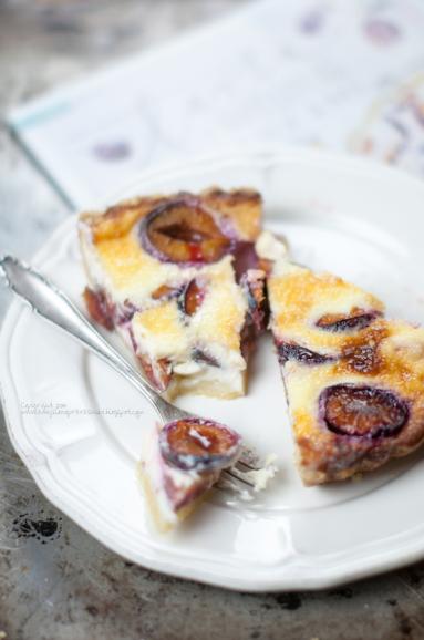 Zdjęcie - Tarta ze śliwkami i mascarpone (Tart with plums and mascarpone). - Przepisy kulinarne ze zdjęciami