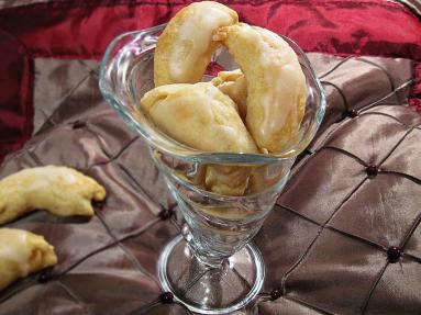 Zdjęcie - Rogaliki z jabłkami - Przepisy kulinarne ze zdjęciami