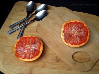 Zdjęcie - Bardzo prosty deser, czyli pieczony grejpfrut - Przepisy kulinarne ze zdjęciami