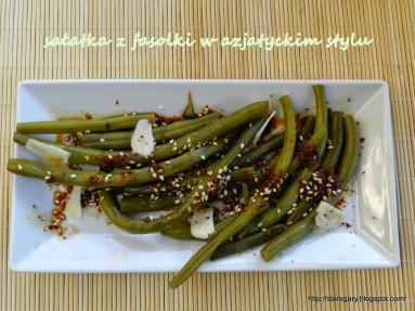 Zdjęcie - sałatka z fasolki w azjatyckim stylu - Przepisy kulinarne ze zdjęciami
