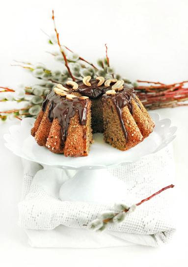 Zdjęcie - Pełnoziarnista babka bananowa z gorzką czekoladą - Przepisy kulinarne ze zdjęciami