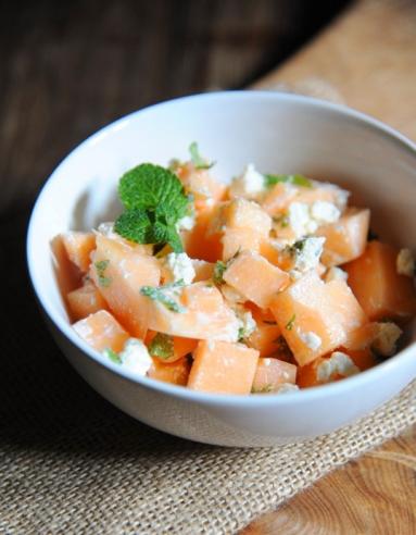 Zdjęcie - Tydzień z LunchBoxem #2: Melon z fetą i miętą - Przepisy kulinarne ze zdjęciami