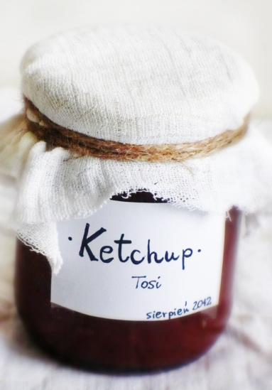 Zdjęcie - Zapasy na zimę : Domowy ketchup z imbirem - Przepisy kulinarne ze zdjęciami