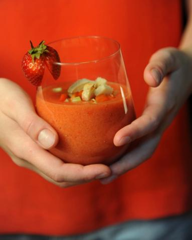 Zdjęcie - Truskawkowe gazpacho - Przepisy kulinarne ze zdjęciami
