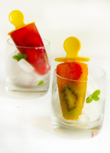 Zdjęcie - Słodka sobota #53: Ice pops - owocowe lody na patyku - Przepisy kulinarne ze zdjęciami