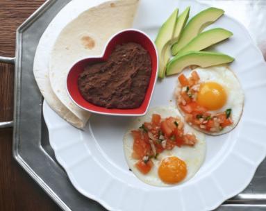 Zdjęcie - Śniadanie do łóżka #38: Gwatemalskie śniadanie (Desayuno chapin) - Przepisy kulinarne ze zdjęciami