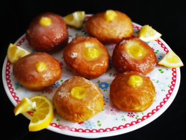 Zdjęcie - Cytrynowe pączki z lemon curd - Przepisy kulinarne ze zdjęciami
