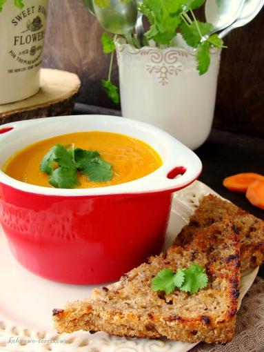Zdjęcie - Zupa marchwiowa z kolendrą ( krem marchewkowy ) - Przepisy kulinarne ze zdjęciami