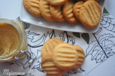 Zdjęcie - Waniliowe ciasteczka z masłem orzechowym - Przepisy kulinarne ze zdjęciami