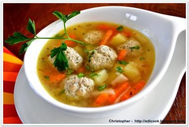 Zdjęcie - Zupa ziemniaczana z pulpecikami mięsnymi - Przepisy kulinarne ze zdjęciami