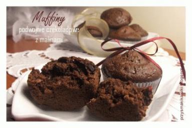 ZdjÄcie - Muffiny podwojnie czekoladowe z malinami - Przepisy kulinarne ze zdjÄciami