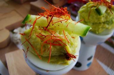 Zdjęcie - Szarlotka z połówek jabłek - Przepisy kulinarne ze zdjęciami