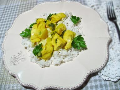 Zdjęcie - Gotowany kurczak z ananasem, curry i mleczkiem kokosowym - Przepisy kulinarne ze zdjęciami