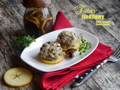 Zdjęcie - Tatar śledziowy - Przepisy kulinarne ze zdjęciami