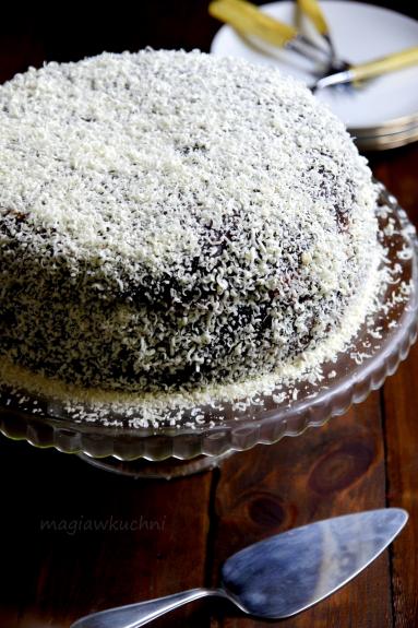 Zdjęcie - Tort mocno czekoladowy - Przepisy kulinarne ze zdjęciami