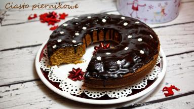 Zdjęcie - Ciasto marchewkowo-piernikowe  z czekoladową polewą - Przepisy kulinarne ze zdjęciami