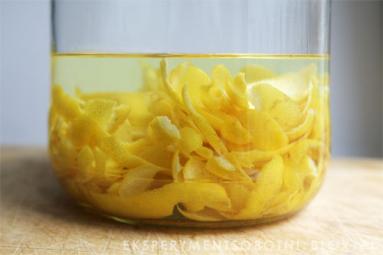 Zdjęcie - włoski likier cytrynowy - Przepisy kulinarne ze zdjęciami