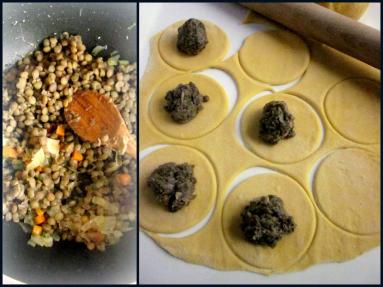 Zdjęcie - Pierogi z soczewicą i grzybami - Przepisy kulinarne ze zdjęciami