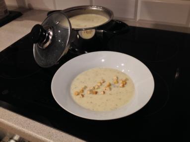 Zdjęcie - Czosnkowa zupa-krem na sylwestra - Przepisy kulinarne ze zdjęciami