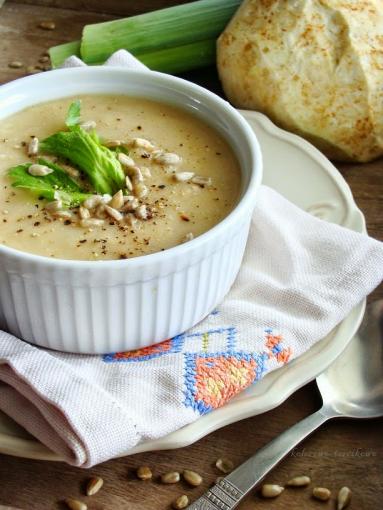 Zdjęcie - Zupa krem z selera - Przepisy kulinarne ze zdjęciami