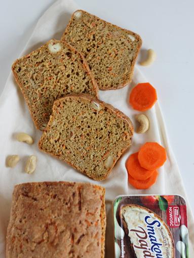 Zdjęcie - Pełnoziarnisty chleb marchewkowy - Przepisy kulinarne ze zdjęciami