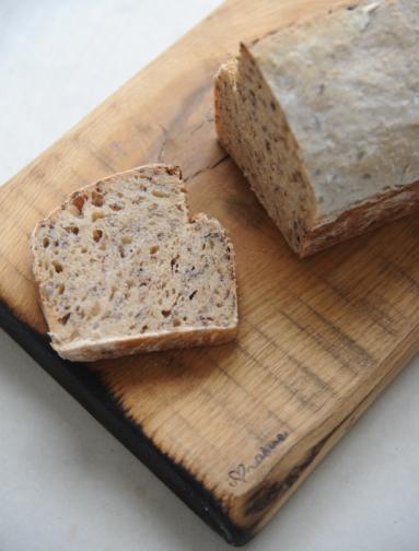 Zdjęcie - Chleb długo-wyrastający z siemieniem lnianym - Przepisy kulinarne ze zdjęciami