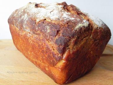 Zdjęcie - Czysto żytni chleb razowy, ze słonecznikiem, na żytnim zakwasie - Przepisy kulinarne ze zdjęciami