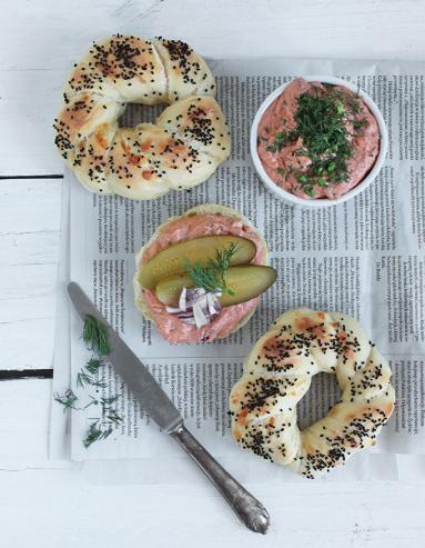 Zdjęcie - Śniadanie do łóżka #171: Pasta z makreli - Przepisy kulinarne ze zdjęciami