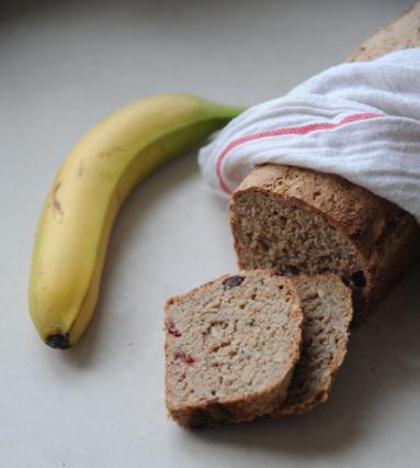 Zdjęcie - Chleb razowy z ziarnami i bananami - Przepisy kulinarne ze zdjęciami