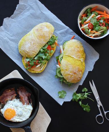 Zdjęcie - Śniadanie do łóżka #173: Banh mi śniadaniowe - Przepisy kulinarne ze zdjęciami