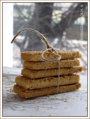Zdjęcie - Kruche maślane ciasteczka-klawisze - Przepisy kulinarne ze zdjęciami