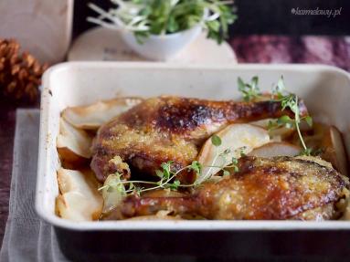 Zdjęcie - Miodowo-musztardowe udka kacze z gruszkami / Honey mustard duck legs with pears - Przepisy kulinarne ze zdjęciami