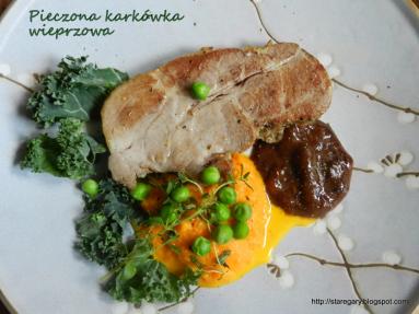 Zdjęcie - Pieczona karkówka wieprzowa QAFP w sosie śliwkowym z puree z marchwii - Przepisy kulinarne ze zdjęciami