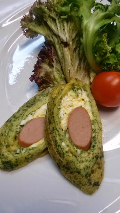Zdjęcie - Zielona roladka z omleta - Pomysł na Wielkanoc - Przepisy kulinarne ze zdjęciami