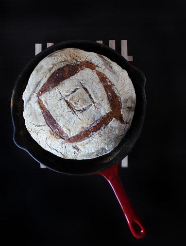 Zdjęcie - Ziołowy Tartine bread - Przepisy kulinarne ze zdjęciami