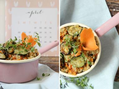 Zdjęcie - Komosa ryżowa z marchewką, cukinią i tymiankiem - Przepisy kulinarne ze zdjęciami