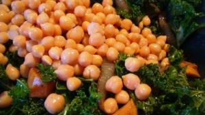 Zdjęcie - Potrawka ze słodkich ziemniaków i szpinaku - Przepisy kulinarne ze zdjęciami