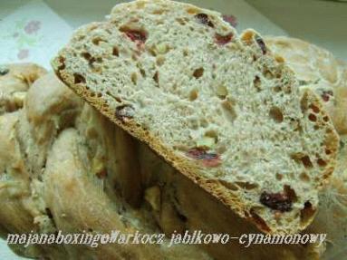 Zdjęcie - Warkocz pszenny jabłkowo-cynamonowy  - Przepisy kulinarne ze zdjęciami