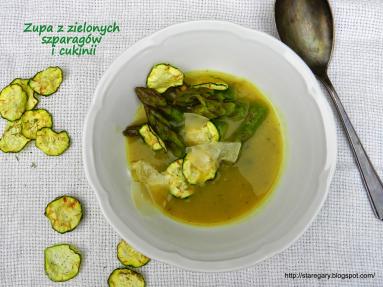 Zdjęcie - Zupa z zielonych szparagów i cukinii - Przepisy kulinarne ze zdjęciami
