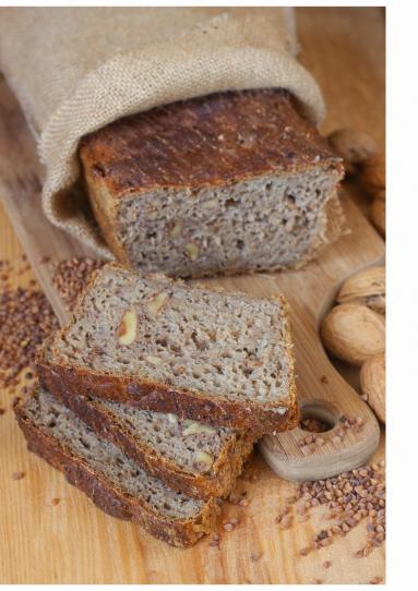 Zdjęcie - Chleb żytni z kaszą gryczaną i orzechami włoskimi - Przepisy kulinarne ze zdjęciami