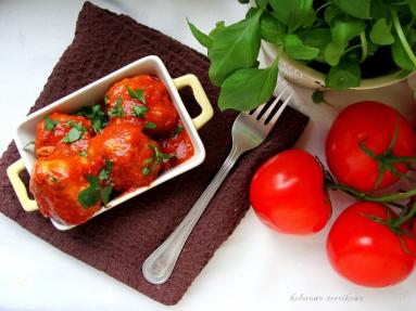Zdjęcie - Pulpety w sosie pomidorowym - Przepisy kulinarne ze zdjęciami