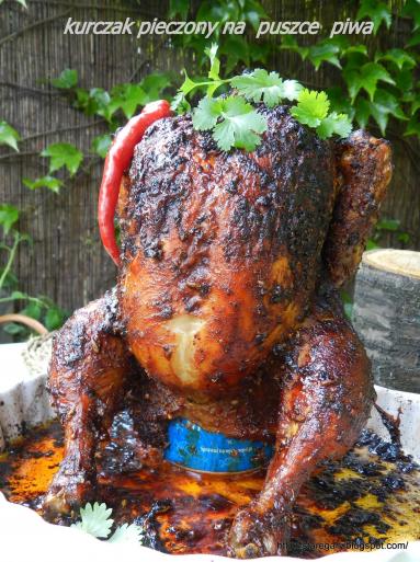 Zdjęcie - Kurczak pieczony na  puszce  piwa - Przepisy kulinarne ze zdjęciami