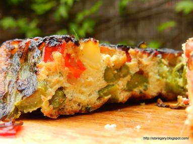 Zdjęcie - Tortilla ze szparagami - Przepisy kulinarne ze zdjęciami