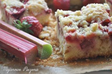 Zdjęcie - Najlepsze ciasto ucierane z owocami i kruszonką - Przepisy kulinarne ze zdjęciami