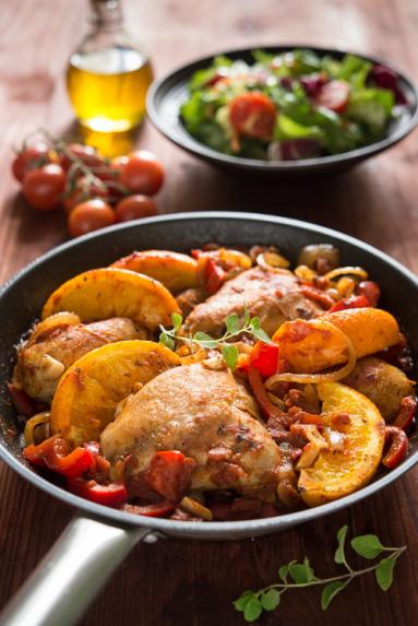 Zdjęcie - Udka kurczaka po hiszpańsku - Przepisy kulinarne ze zdjęciami